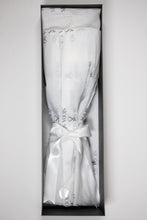 Load image into Gallery viewer, Rose, bouquet, flowers, silk, white Rose, Pink Rose, artificial flowers, flower delivery, gifting, gifting service, large box, gold, luxury, high end, chic, luxurious, collection, boutique, natural fibre, high quality, hand made, craftsmanship, silk flowers, gift, irish company, luxury gifting